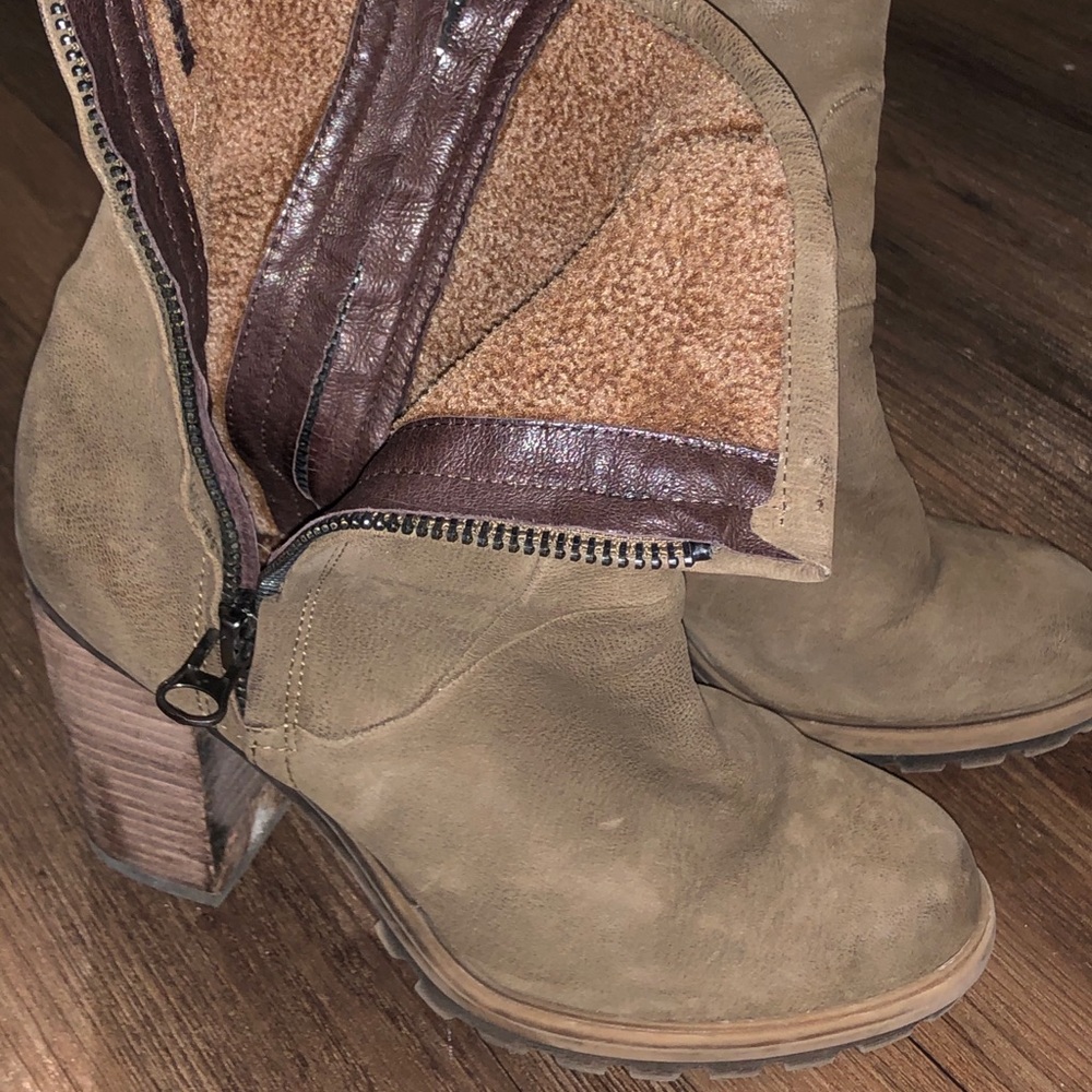 ALDO tan genuine leather fur lined booties - Picture 3 of 8